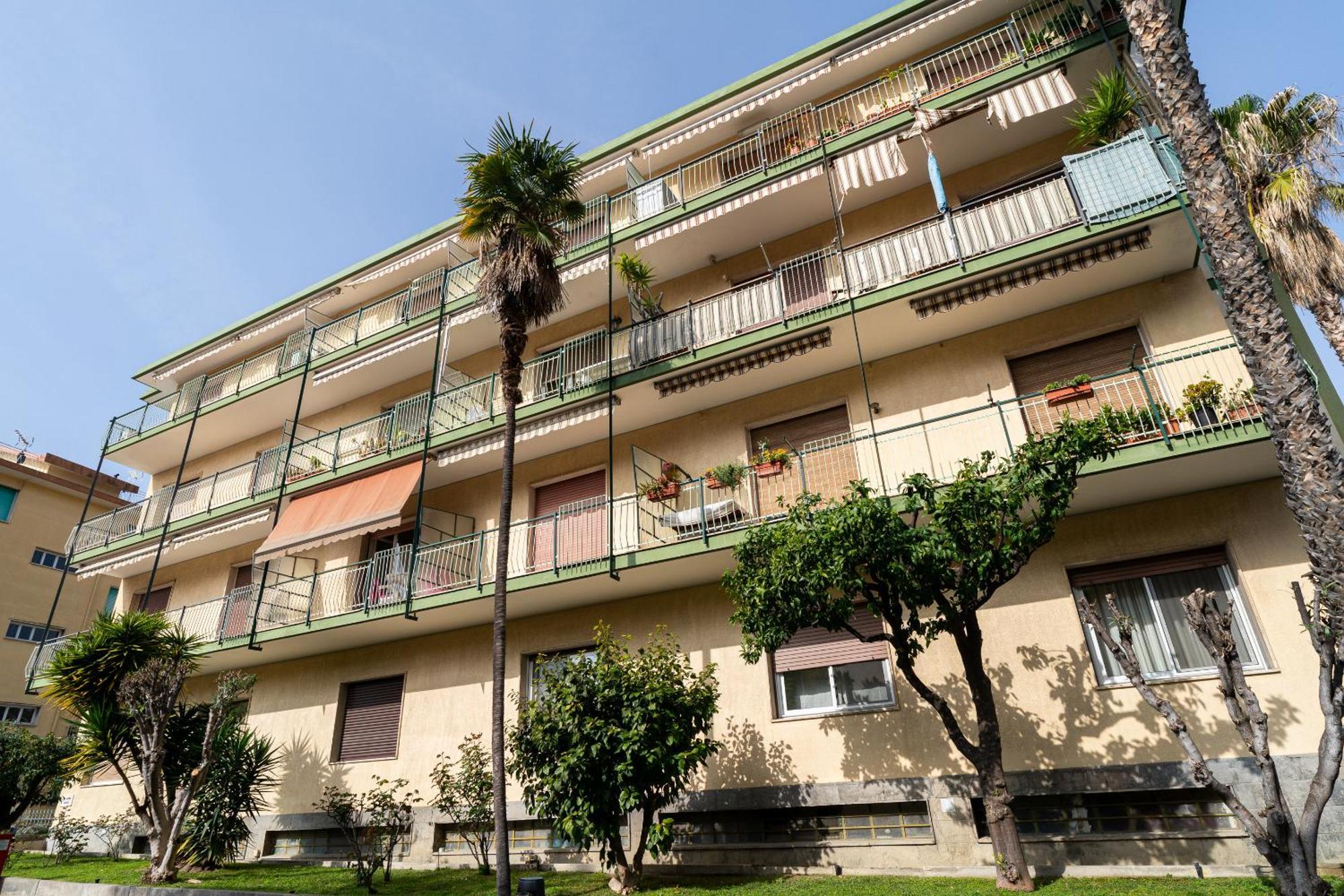 Casa Silvia - Central - Terrace - Wifi Bordighera Eksteriør billede