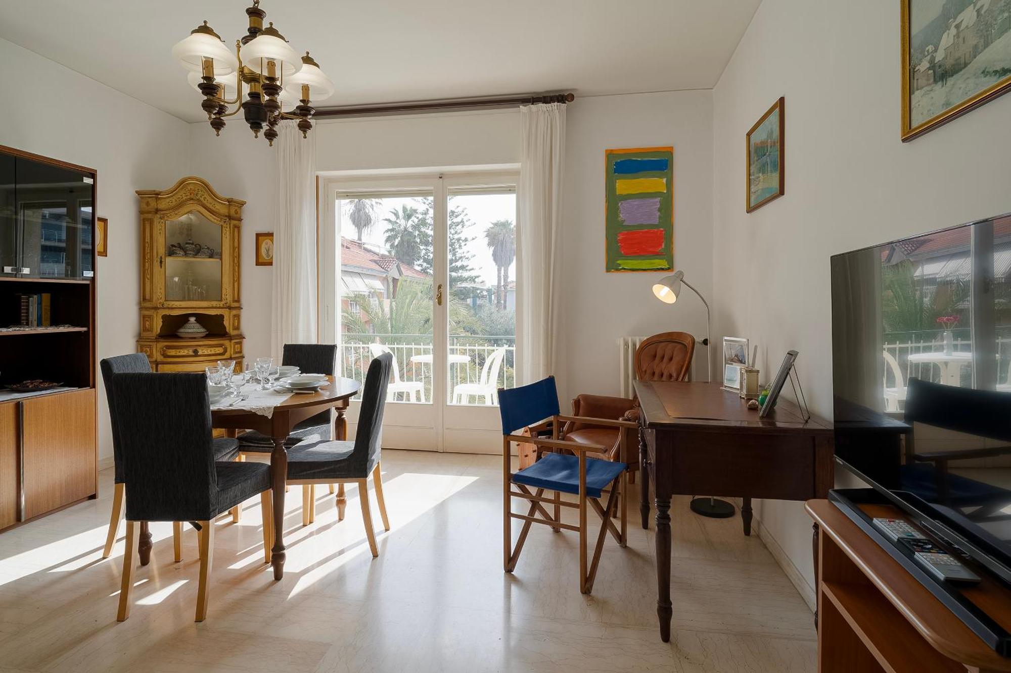 Casa Silvia - Central - Terrace - Wifi Bordighera Eksteriør billede